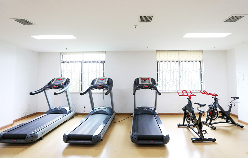 单位健身房器材